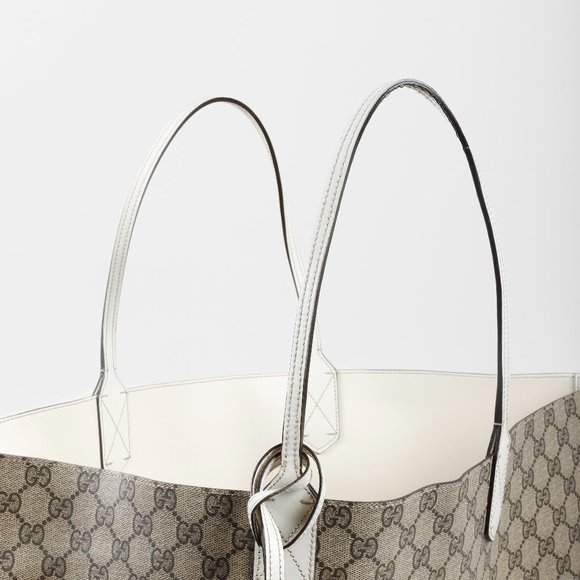 SOLD Gucci Beige GG Supreme Canvas Tote - Picture 7 of 10